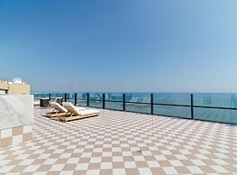 LIV Mackenzie Beach Suites