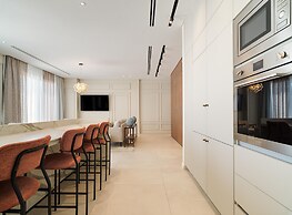 LIV Mackenzie Beach Suites