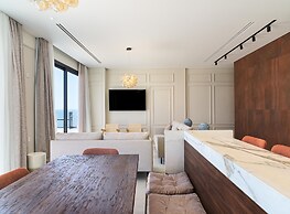 LIV Mackenzie Beach Suites