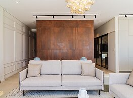 LIV Mackenzie Beach Suites