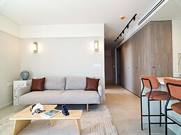LIV Mackenzie Beach Suites