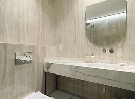 LIV Mackenzie Beach Suites