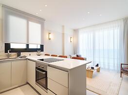 LIV Mackenzie Beach Suites