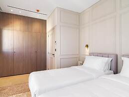 LIV Mackenzie Beach Suites