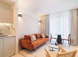 LIV Mackenzie Beach Suites