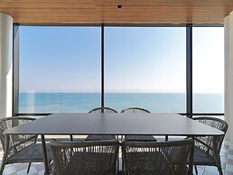 LIV Mackenzie Beach Suites