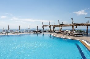 Smy Santorini Suites & Villas