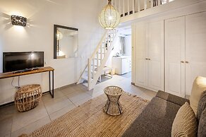 Smy Santorini Suites & Villas