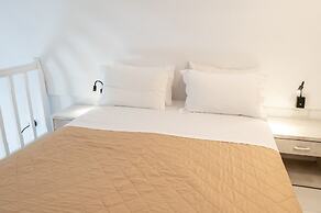 Smy Santorini Suites & Villas