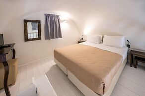 Smy Santorini Suites & Villas