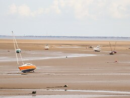 Meols Holiday Lodge
