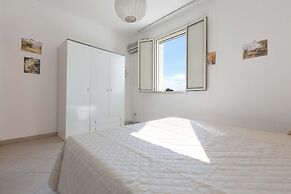 3222 Rita House by Barbarhouse