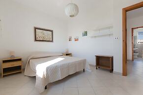 3222 Rita House by Barbarhouse