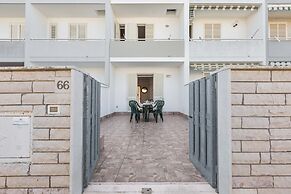 3222 Rita House by Barbarhouse