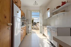 3222 Rita House by Barbarhouse