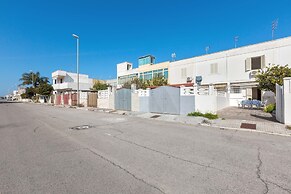 3222 Rita House by Barbarhouse