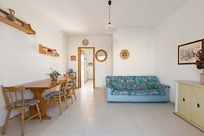 3222 Rita House by Barbarhouse