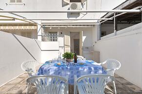 3222 Rita House by Barbarhouse