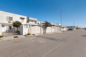 3222 Rita House by Barbarhouse