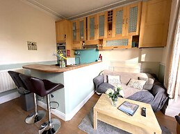 Lovely Victorian Apartment in Clifton Village