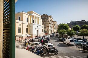 Deluxe Suite Side Sea View