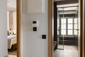 Deluxe Suite Side Sea View