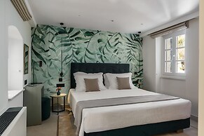 Executive Suite Cantons View