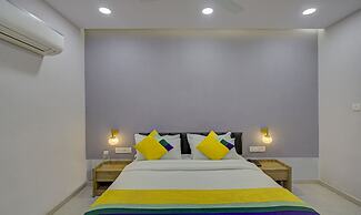 Itsy Hotels Natasha, Vesu, Surat