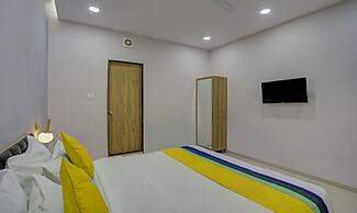 Itsy Hotels Natasha, Vesu, Surat