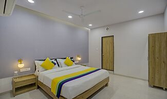 Itsy Hotels Natasha, Vesu, Surat