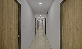 Itsy Hotels Natasha, Vesu, Surat