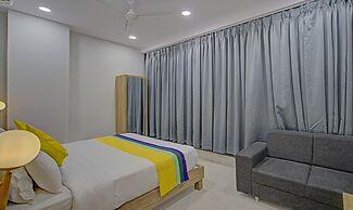 Itsy Hotels Natasha, Vesu, Surat