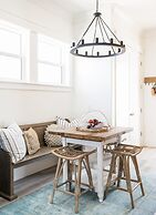 Isle Stay Awhile 5 Bedroom Home by RedAwning