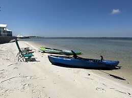 Isle Stay Awhile 5 Bedroom Home by RedAwning