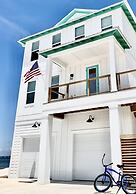 Isle Stay Awhile 5 Bedroom Home by RedAwning