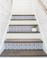 Isle Stay Awhile 5 Bedroom Home by RedAwning