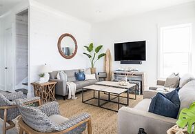 Isle Stay Awhile 5 Bedroom Home by RedAwning