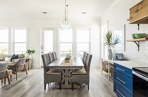 Isle Stay Awhile 5 Bedroom Home by RedAwning