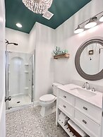 Isle Stay Awhile 5 Bedroom Home by RedAwning