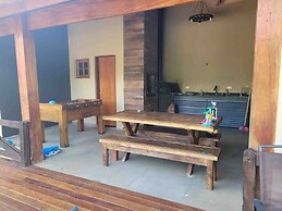 linda casa de campo nova em condominio