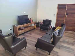 linda casa de campo nova em condominio