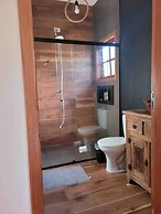 linda casa de campo nova em condominio