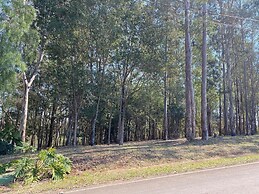 linda casa de campo nova em condominio