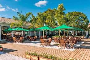 linda casa de campo nova em condominio