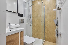 Wroclaw Old Town Nozownicza by Renters