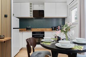 Wroclaw Old Town Nozownicza by Renters