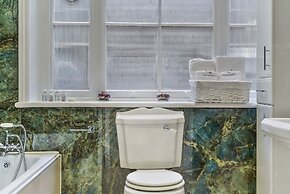 Avari Apartments - Hatton Collection