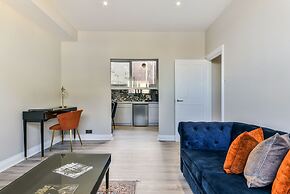 Avari Apartments - Hatton Collection