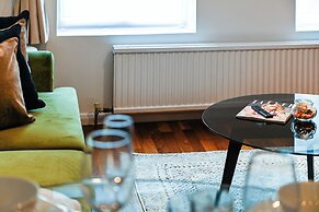 Avari Apartments - Hatton Collection