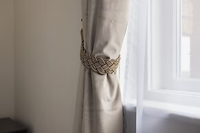 Avari Apartments - Hatton Collection